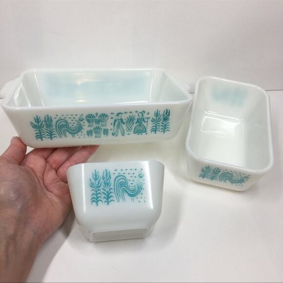 PYREX BUTTER PRINT 3 Piece Set Farm Blue Rooster 19 15 9 - Picture 1 of 16